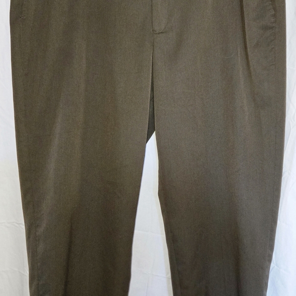 Haggar Men's Dress Pants, Brown, Size 38 X 29. - Picture 3 of 6